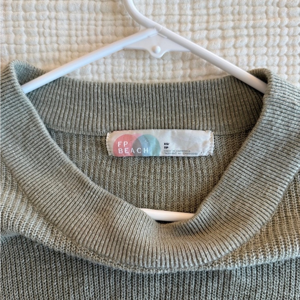 Free People Malibu Solid Surf Set- top only - Picture 3 of 3
